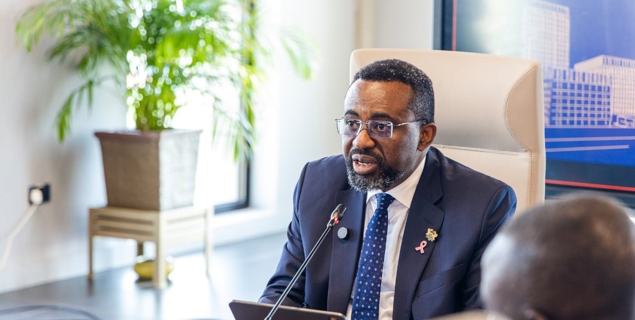 Bank of Ghana Warns of Short-Term External Debt Payment Risks