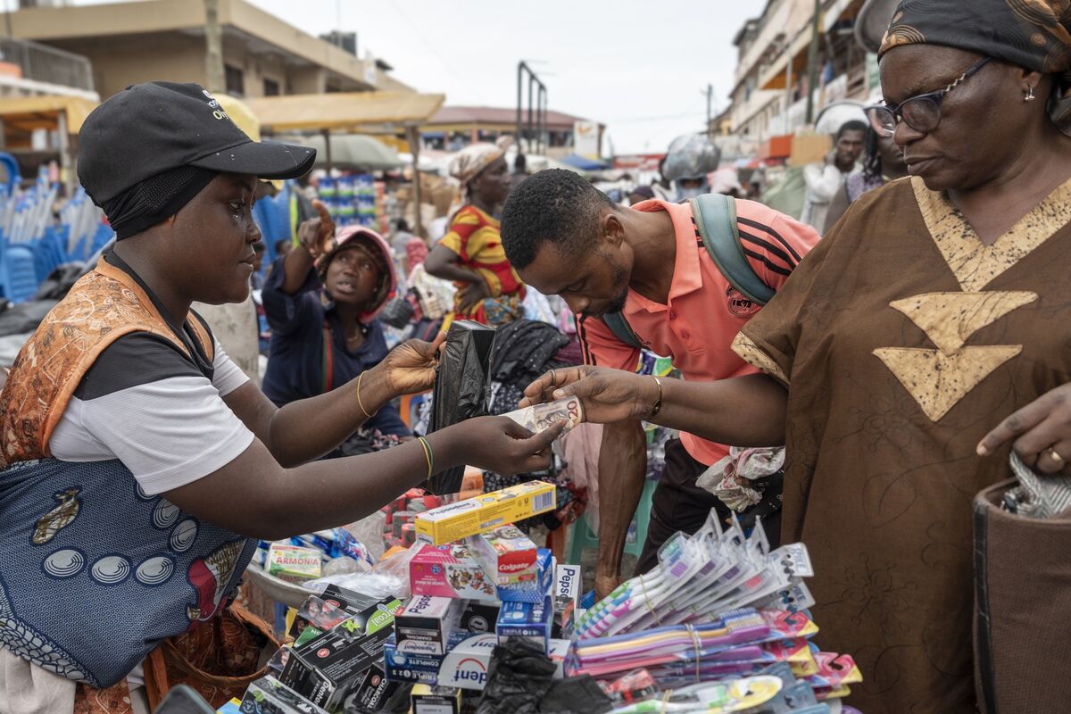 Ghanaian Consumers Still Face High Prices Despite Falling Inflation