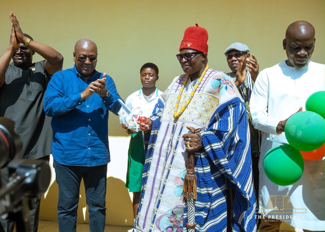 Mahama Commissions Paga E-Block, Targets School Congestion