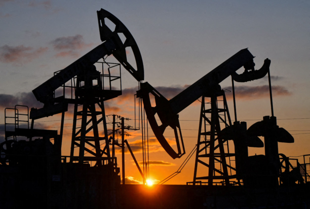 Oil prices jump over 3 dollars amid US Iran tensions