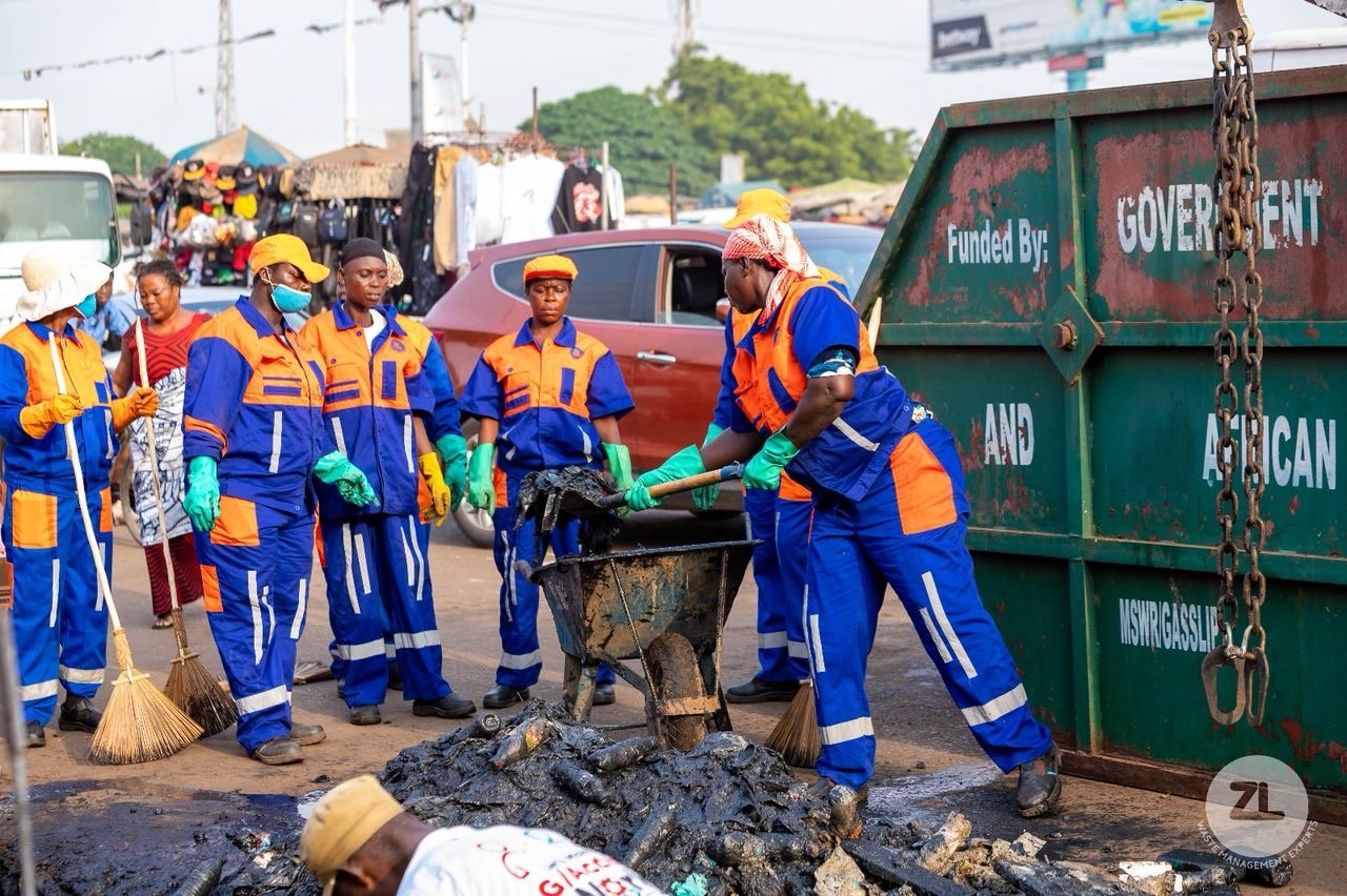 Zoomlion deploys personnel and equipment for national clean-up